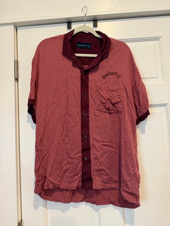 Abercrombie & Fitch Other - Abercrombie & Fitch Men's Short Sleeve Button-Up Shirt in Dusty Rose